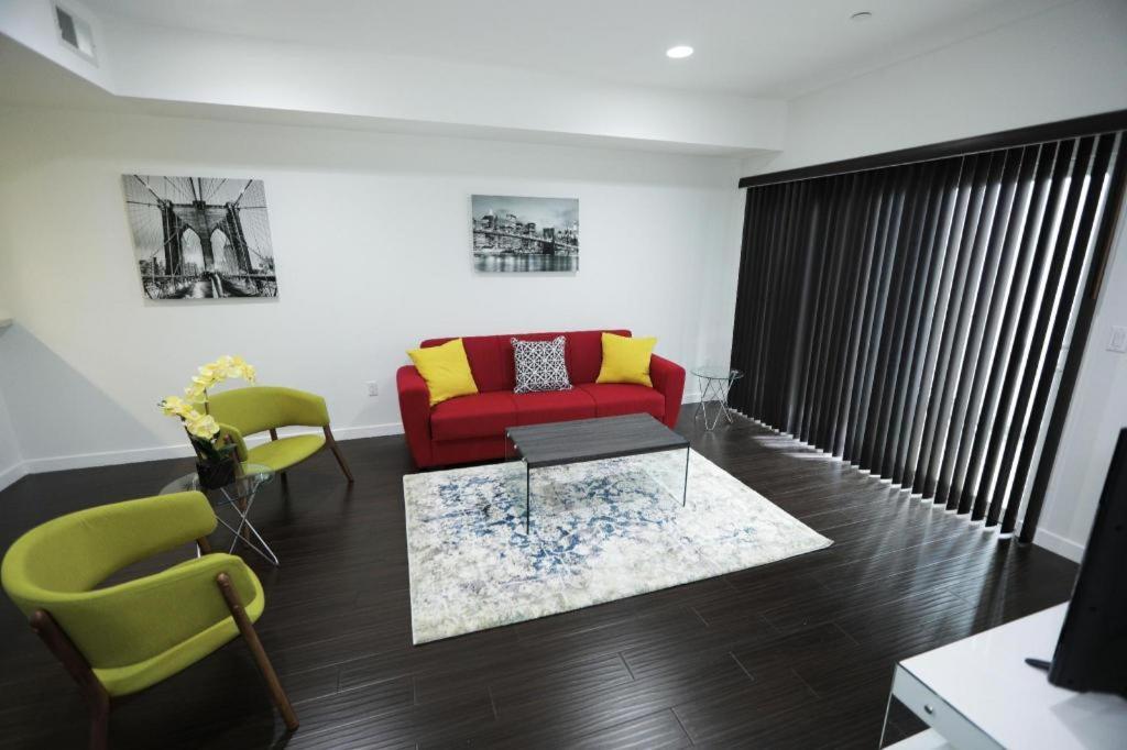 Downtown Cosmopolitan Residences Los Angeles