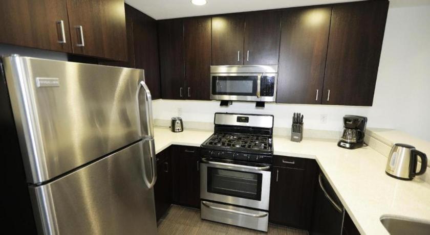 Downtown Cosmopolitan Residences 3*