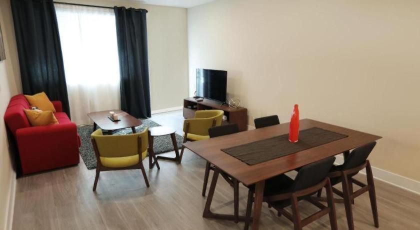 Hotel Downtown Cosmopolitan Residences 3*